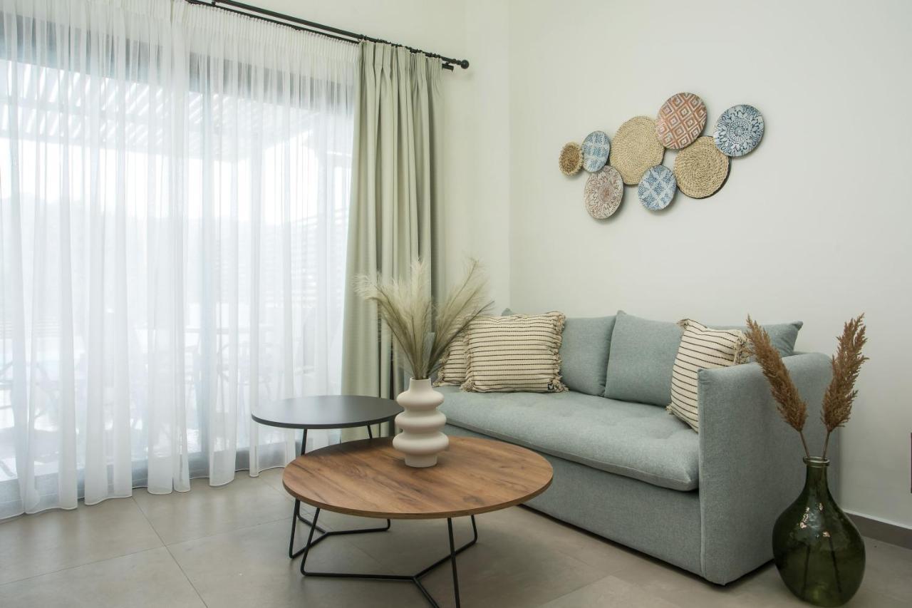 פליראקי Nόka Suite Apartments מראה חיצוני תמונה