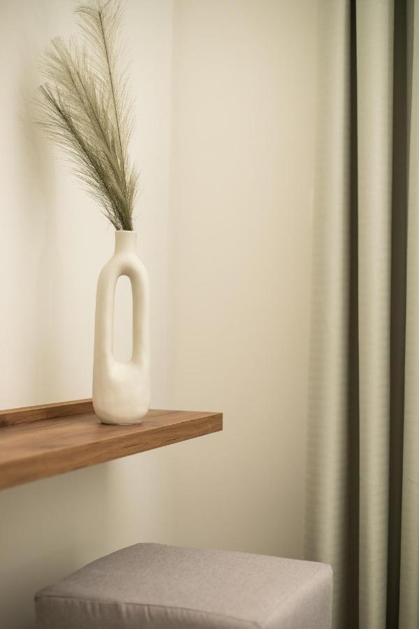 פליראקי Nόka Suite Apartments מראה חיצוני תמונה