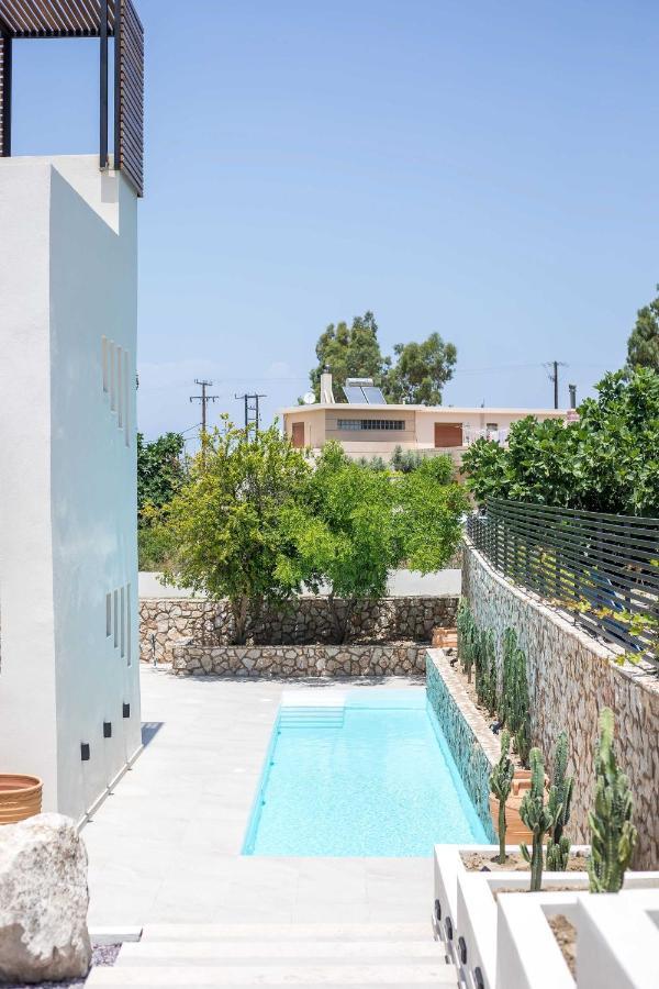 פליראקי Nόka Suite Apartments מראה חיצוני תמונה